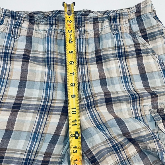 MENS LEVIS CARGO SHORTS Size 36 Multicolor Good Condition - Picture 5 of 10